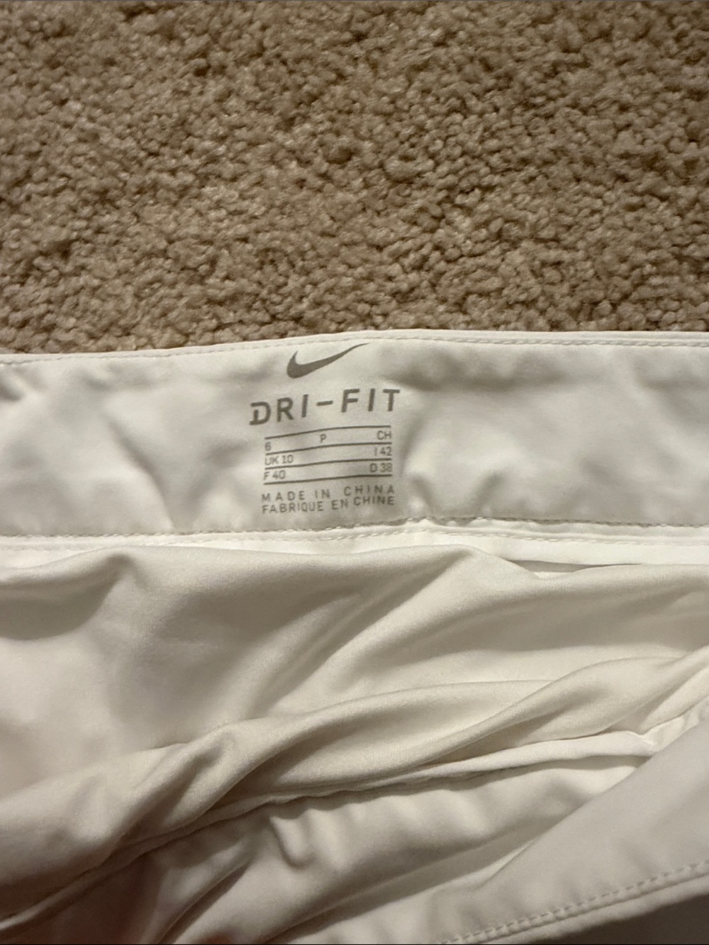 Nike White Women's Mini Skirt golf/tennis skirt - Picture 2 of 7